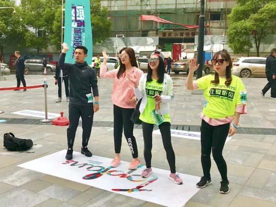 斗鱼主播TD、正直播、嘉惠子、KIMI正在参赛