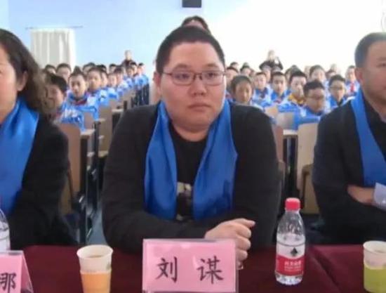 PDD捐建小学也上了新闻