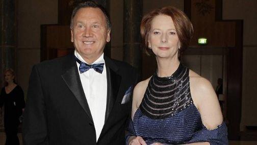 圈内趣闻：LGD战队拍卖共进晚餐的机会