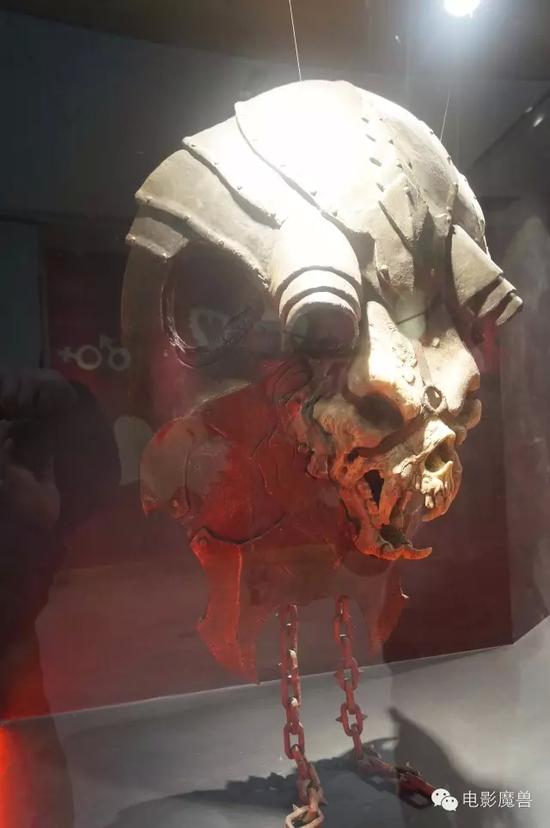 这面具的细节,没sei了吧!好邪恶的样子,小兽超喜欢!