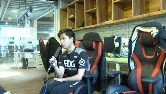 LOL国服第一打野诺言采访：不忘初心，要在EDG拿到世界冠军