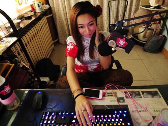 多玩故事会：桃色满面？讲述真实的游戏陪玩