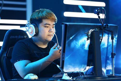 情 久俱乐部本赛季招募了王振和枣枣但效果并不好.