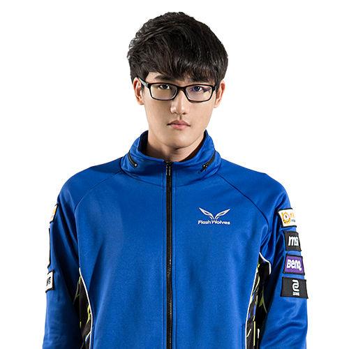 今日最佳阵容:小虎压魔王 SUP下路登榜