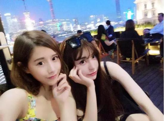 住网吧、被骗、收入低、23岁后退役 这就是真实的电竞女 ...