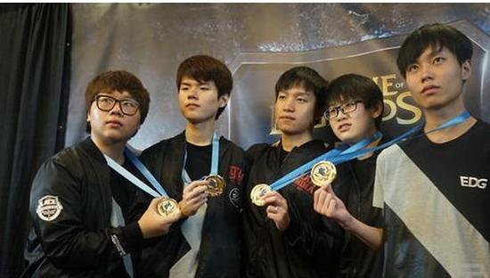 EDG阵容终落幕 Pawn未退役阿布回归