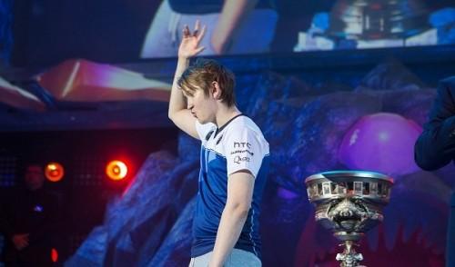 液体全队采访——我们胜在BP 豪大将军强无敌