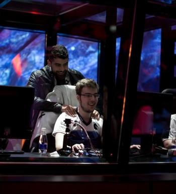 液体全队采访——我们胜在BP 豪大将军强无敌