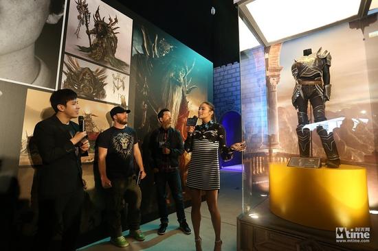 古尔丹现场介绍自己 主创现身北京影展