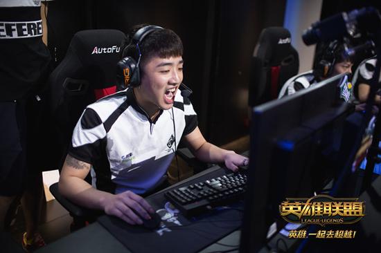 新老王者对话 EDG夏季赛7连胜在望OMG恐难胜利