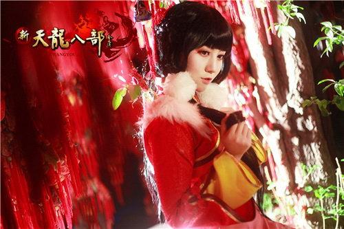 梳妆静候情郎归