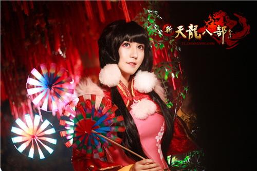 七彩风车当风舞