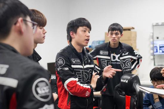 德杯四大核心选手盘点：Uzi再遇诺言 谁才是第一