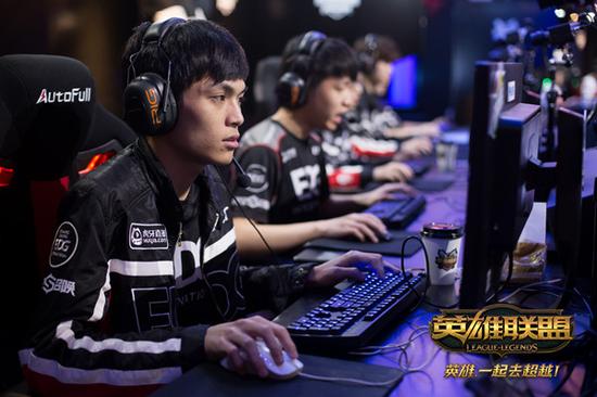 九连胜背后的故事 EDG王者征途从未停止脚步