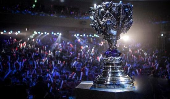 LOL电竞萎缩 因拳头鼠目寸光？