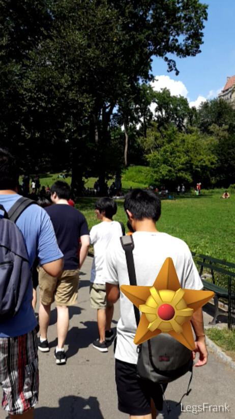 [图]停不下来 纽约中央公园变《精灵宝可梦GO》战场