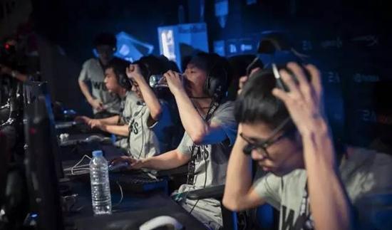 专访Wings.跳刀跳刀：复盘比庆祝更重要