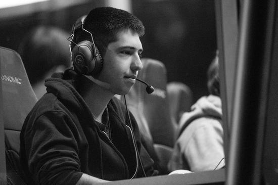 Ti6小组赛回顾：阵容套路百花齐放 强队黑马精彩纷呈