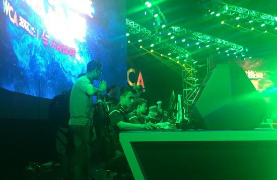 WCA2016资格赛S2总决赛VG轻取EHOME夺冠