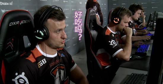 VP队员表情郁闷，pasha一脸懵B