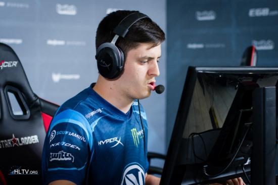 狰狞的APEX把VP送上了飞机