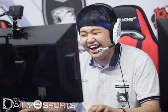 S6总决赛韩媒看思密达：SKT将第三次冠军？