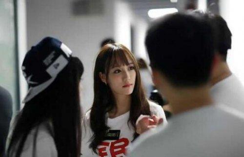 lol明星主播对抗赛南波儿获MVP 惊艳表现熊猫tv王校长鸡冻了