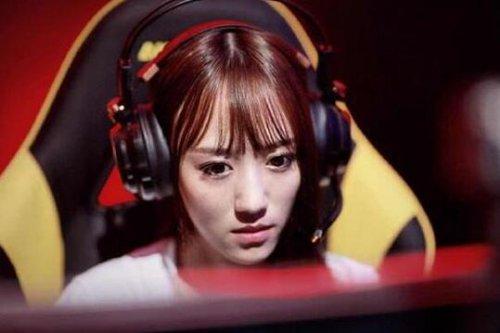 lol明星主播对抗赛南波儿获MVP 惊艳表现熊猫tv王校长鸡冻了