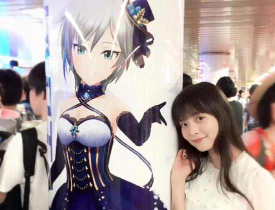 上坂堇（安娜史塔希亚）山本希望（城崎莉嘉）