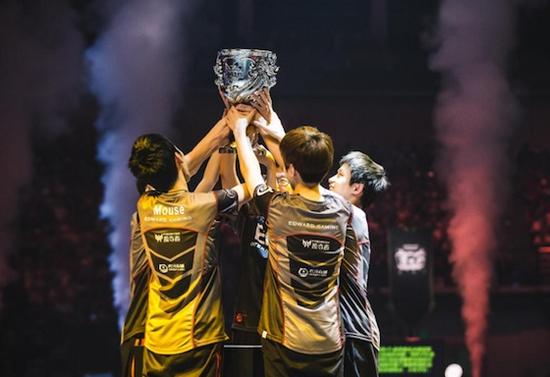 Mouse的传奇故事：EDG背后坚韧不拔的“大树”