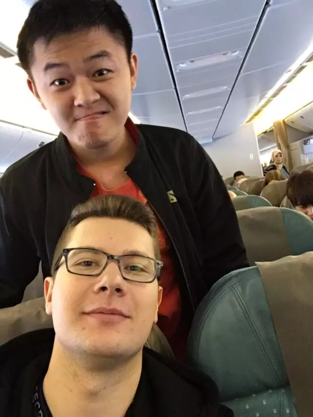 小趣闻:宇宙哥爆出浴照 秘密OG已前往中国