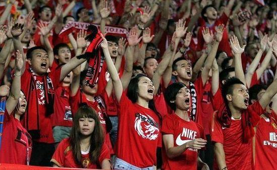 短评：LOL外援的尴尬 Mata不举中国国旗是本分还是造作？