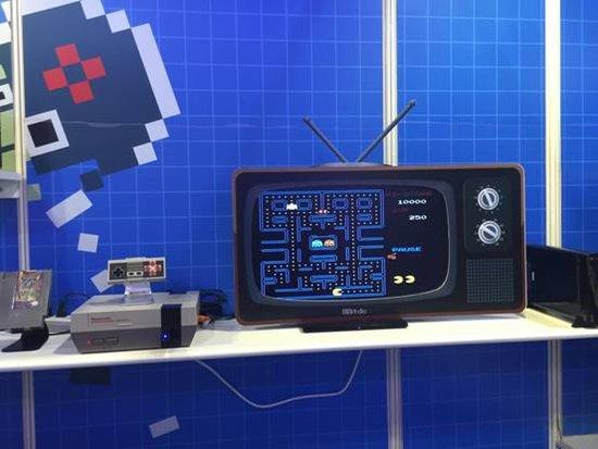 香港秋季电子展八位堂推首款蓝牙无线N64手柄