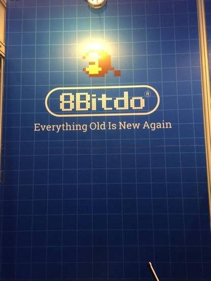 香港秋季电子展八位堂推首款蓝牙无线N64手柄