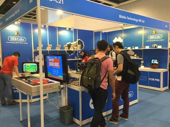 香港秋季电子展八位堂推首款蓝牙无线N64手柄