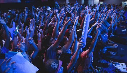 Newzoo：美国电竞粉达2000万 73%年龄小于35岁 ...