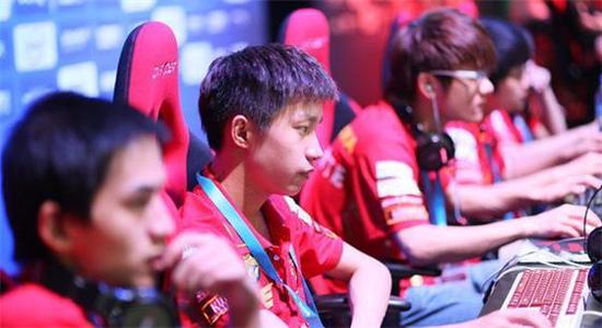 网评S6：梦想像遮羞布 LPL被粉丝惯成“混子”赛区 