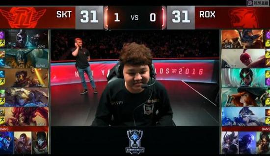 S6半决赛22日第二场：大招发威 完美前期ROX拿回一分