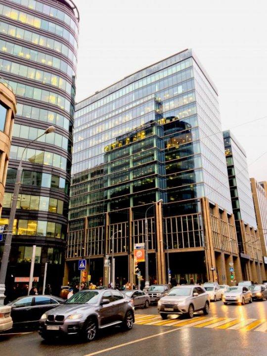 超豪华！女侠带你探秘世界各地的LOL工作室