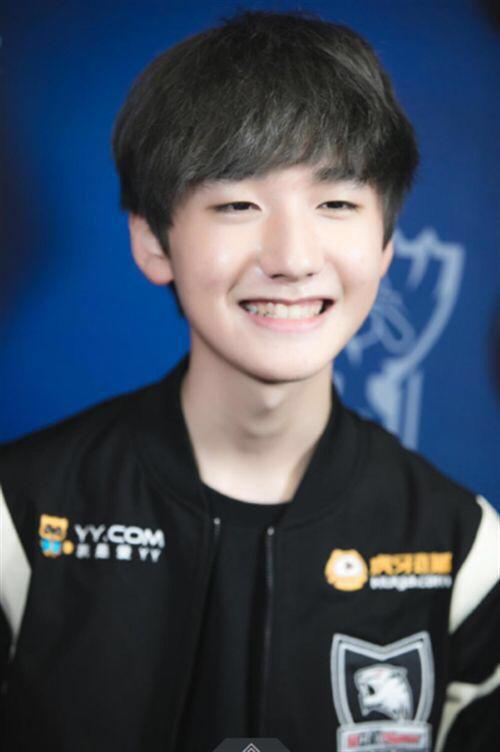 英雄联盟ROX打野Peanut：成绩比欢迎度更重要