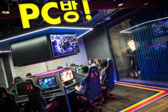 超豪华！女侠带你探秘世界各地的LOL工作室