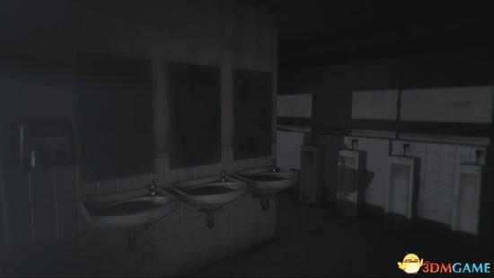 总觉得这面镜子里有一双眼睛盯着我