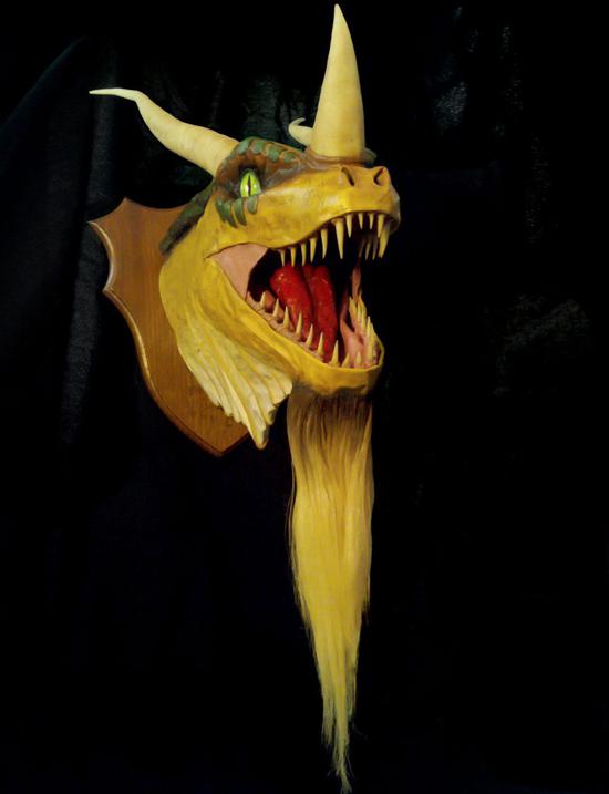 国外玩家手工制造：魔兽青铜龙挂壁头雕