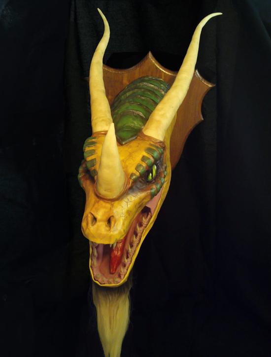 国外玩家手工制造：魔兽青铜龙挂壁头雕