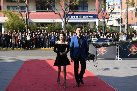 红毯一道靓丽的风景线