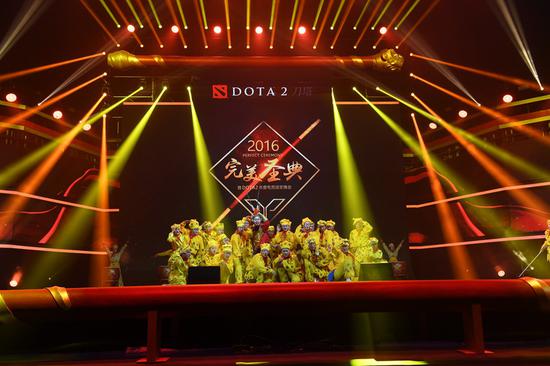 猴子猴孙提前给您拜年啦