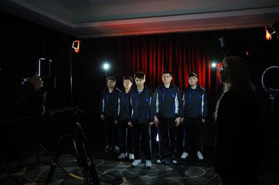 在DPL决赛中夺冠的Newbee战队