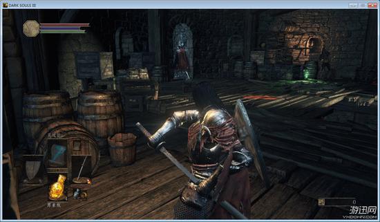 　　三、清掉上图房间里的小怪，跟着洛骑到庭院。等他走下楼梯