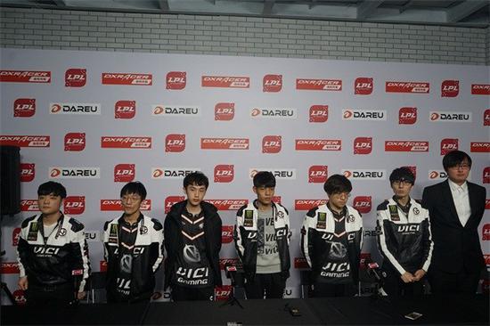 　　Q：再次和对方搭档，觉得彼此和以前有什么变化吗?