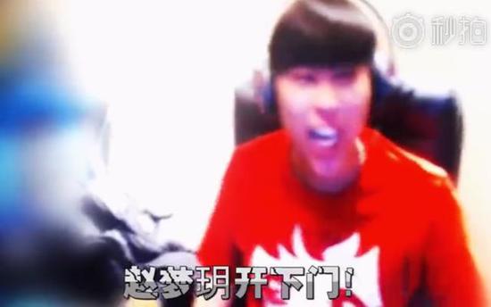 　　这一些让人意外的反转让观众们开心不已，也纷纷加入这种行动。